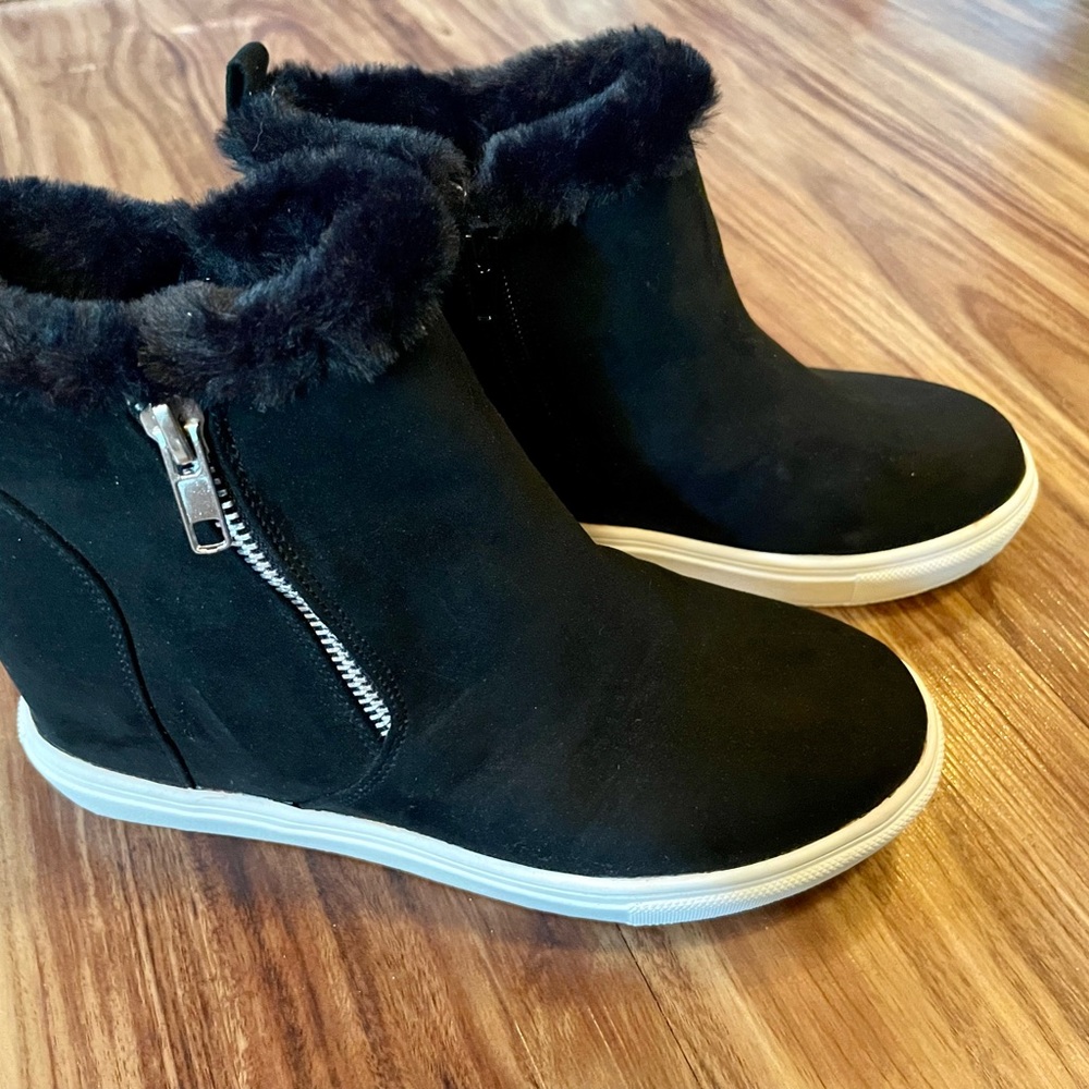 Madden Girl Booties, Looks like Black Suede with shearling tops, fits like 6 1/2